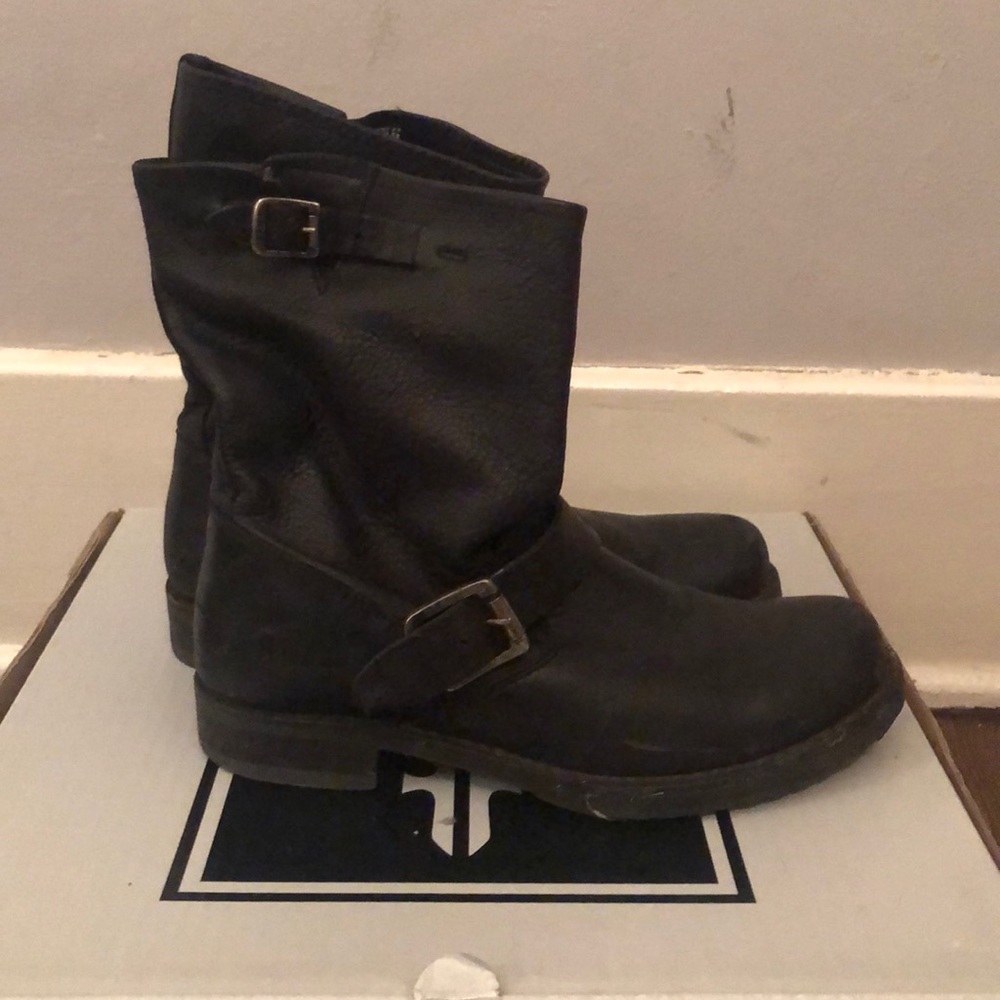 Frye Veronica Short Boots